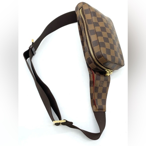 Louis Vuitton Damier Ebene Belt Bag - Picture 4 of 15